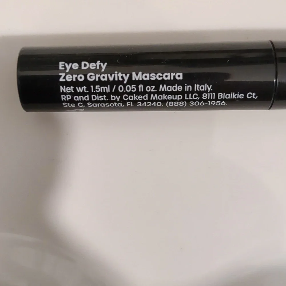 Zero Gravity Mascara